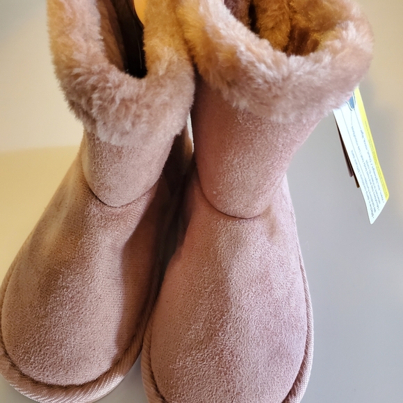 Boots - Picture 2 of 3